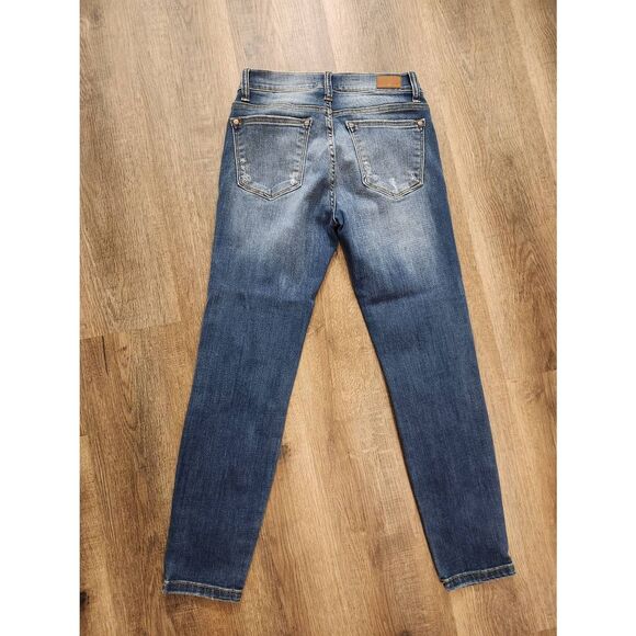 Judy Blue 'Relaxed Fit' 5/27 (27x26.5) womens jeans distressed medium wash - Picture 10 of 10